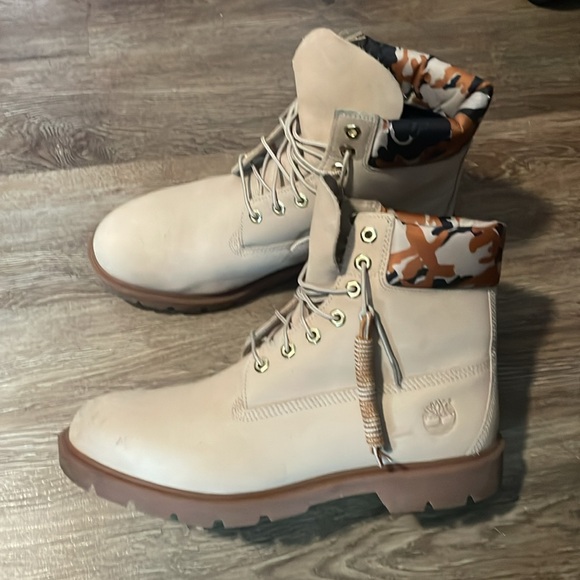 Cream Timberland with camouflage size 12 EUC - Picture 2 of 4
